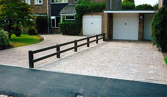 Brick and tarmac driveway
