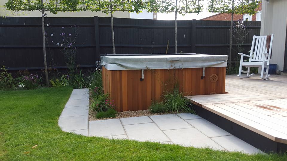 Decking and jacuzzi‏ installation